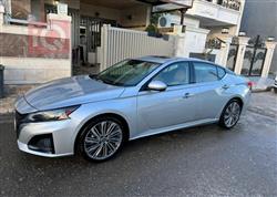 نيسان ألتيما